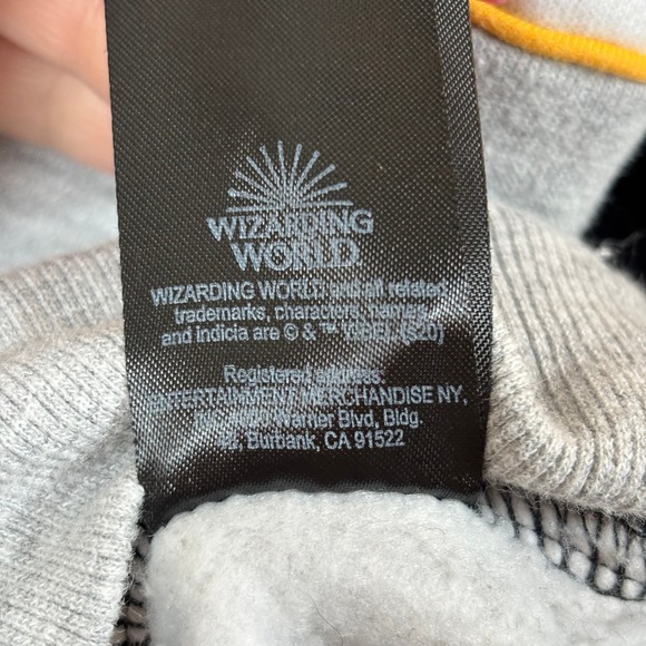 Harry Potter Wizarding World Hufflepuff Hoodie Unisex Medium Black Gray Yellow - Picture 9 of 11